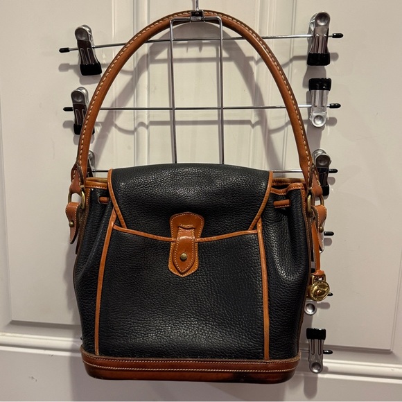 Dooney & Bourke All Weather Leather Collection: Dover Carrier Bag Vintage - Picture 5 of 15